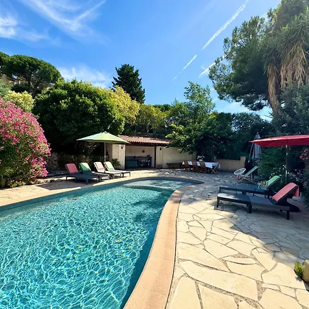 Aquavit キャバレール・シュル・メール